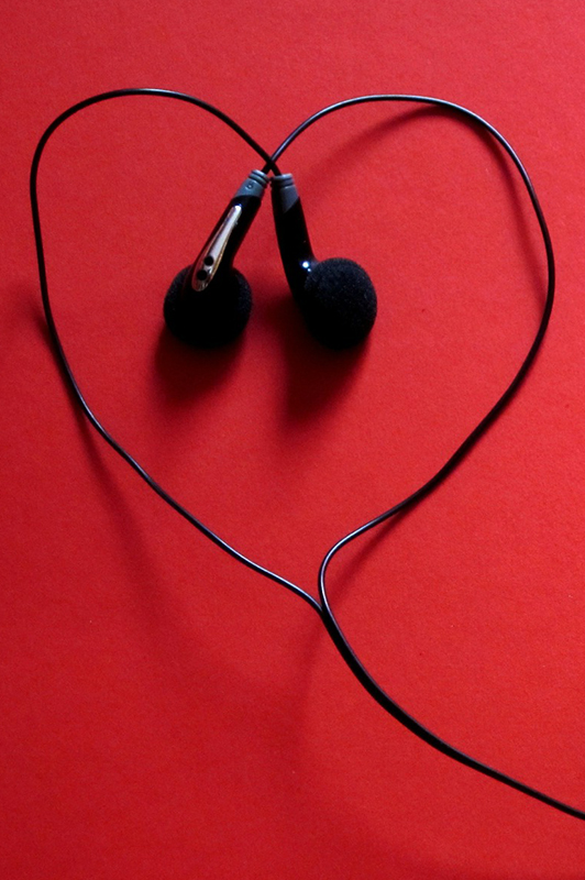 heart-shaped earphones