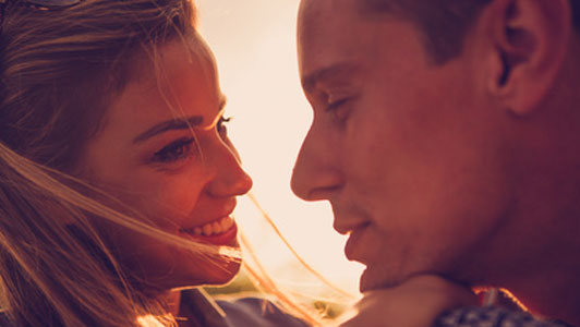 6 Tips For Dating Your Best Friend - Pros And Cons To Know