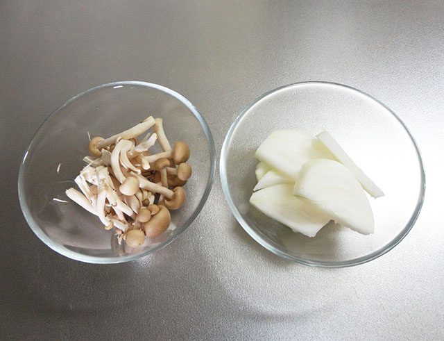 tofu gratin sliced onion and mushrooms