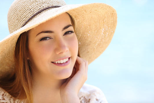woman in straw hat