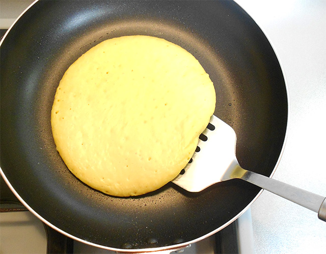 flipping-pancakes