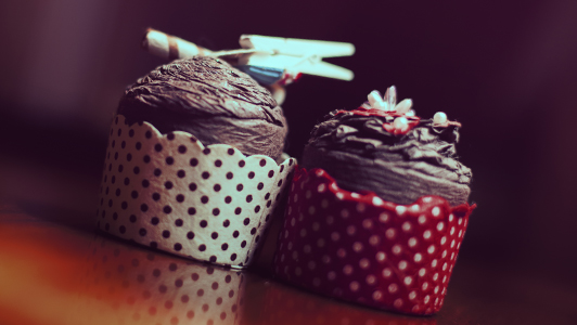 Two cupcakes made of paper